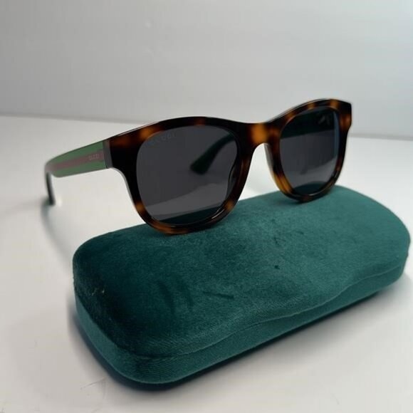 Gucci Tortoiseshell Sunglasses with Red and Green Stripes - Picture 6 of 13